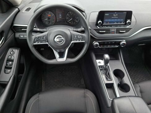 Used 2021 Nissan Altima 2.5 S FWD image 11