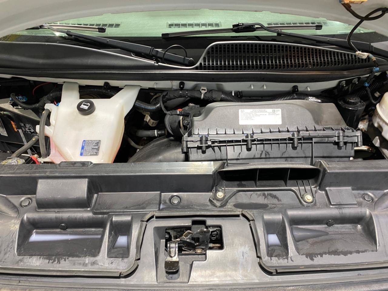 Used 2020 Chevrolet Express 2500 w/ Driver Convenience Package RWD image 19