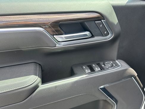 Certified 2025 Chevrolet Silverado 1500 RST AWD/4WD image 11