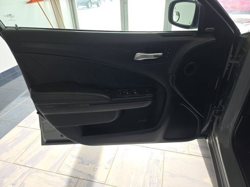 Used 2022 Dodge Charger SXT w/ Plus Group image 10