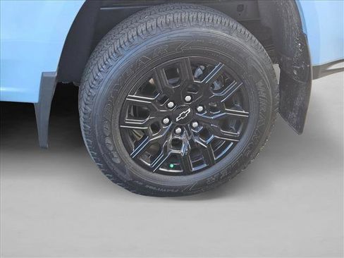 Certified 2025 Chevrolet Colorado W/T w/ WT Custom Package image 9