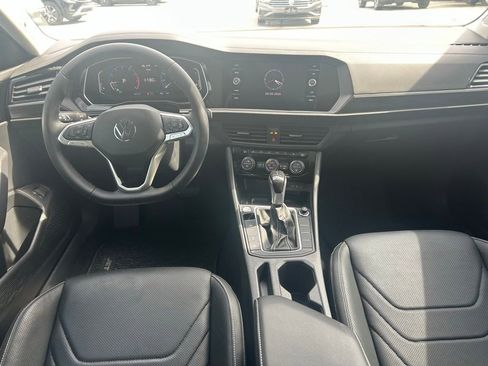 Used 2023 Volkswagen Jetta SEL FWD image 9
