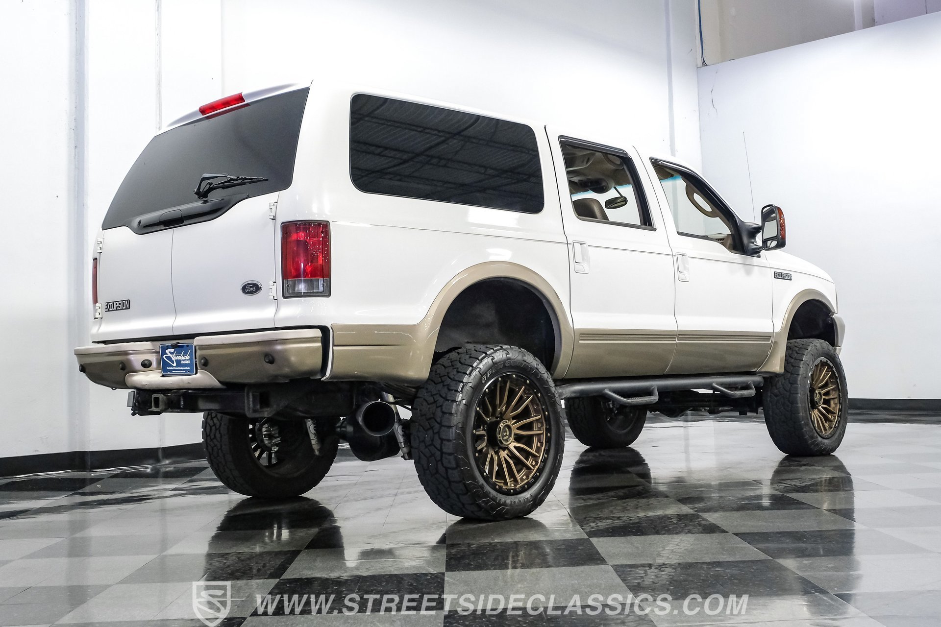 Used 2004 Ford Excursion Eddie Bauer AWD/4WD image 27