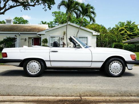 Used 1987 Mercedes-Benz 560 SL image 9