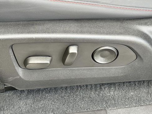 Used 2023 Chevrolet Colorado Z71 w/ Z71 Convenience Package 2 image 14