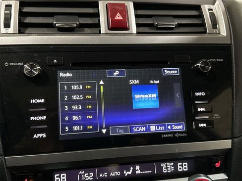 Used 2017 Subaru Legacy 2.5i Limited image 14