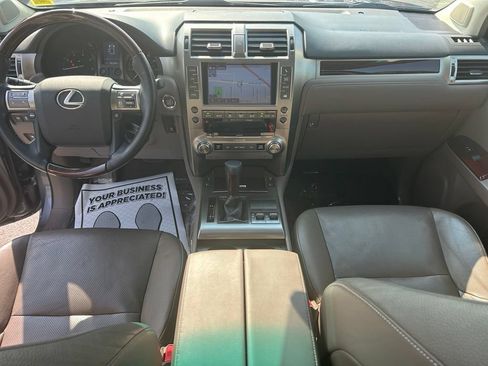 Used 2016 Lexus GX 460 w/ Premium Package AWD/4WD image 16