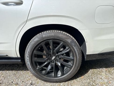 Used 2023 Cadillac Escalade Sport Platinum w/ LPO, ONYX Package image 8