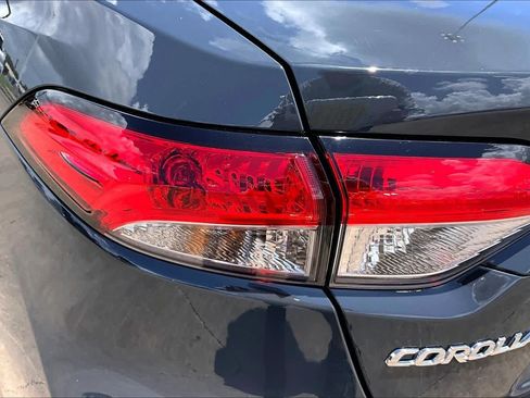 Used 2025 Toyota Corolla LE FWD image 27