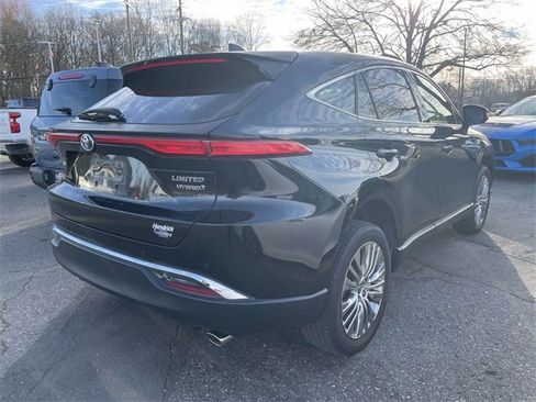 Used 2021 Toyota Venza Limited image 6