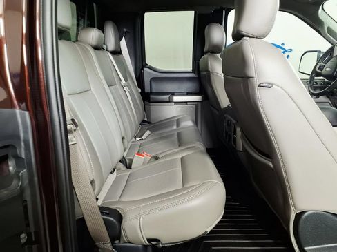 Used 2019 Ford F150 Lariat AWD/4WD image 10