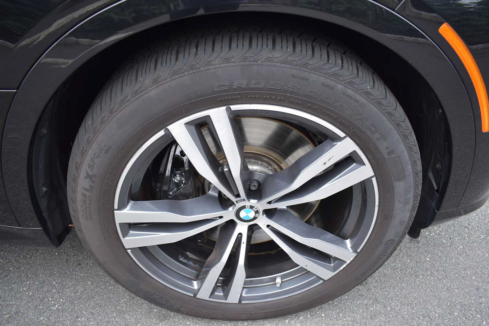 Used 2024 BMW X7 xDrive40i w/ M Sport Package AWD/4WD image 25