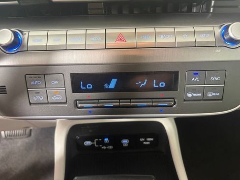 Used 2025 Hyundai Kona SEL AWD/4WD image 7