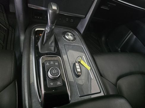Used 2022 Nissan Armada SV RWD image 23