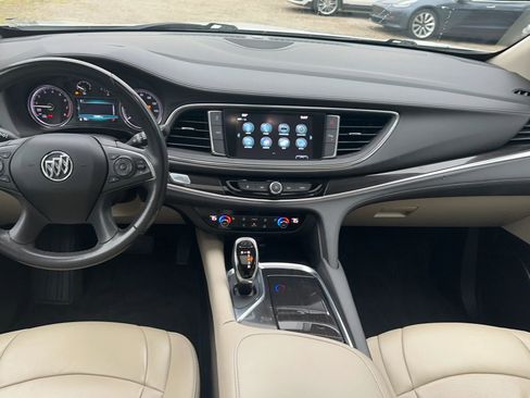 Used 2019 Buick Enclave Essence AWD/4WD image 9