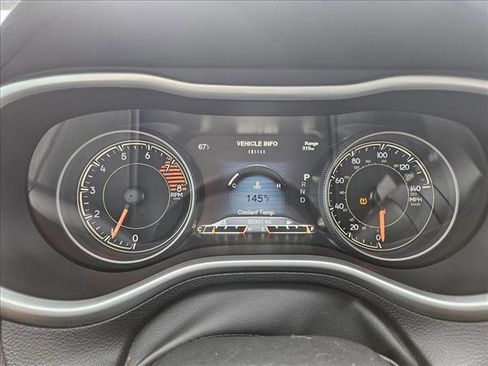 Used 2016 Jeep Cherokee Trailhawk w/ Comfort/Convenience Group image 11