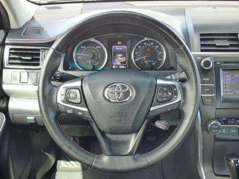 Used 2016 Toyota Camry SE FWD image 18