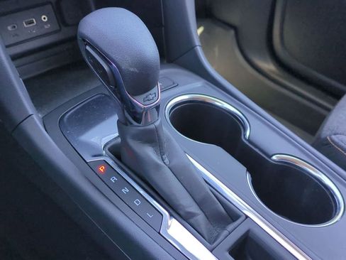 Used 2024 Chevrolet Equinox LT w/ LPO, Floor Liner Package FWD image 15