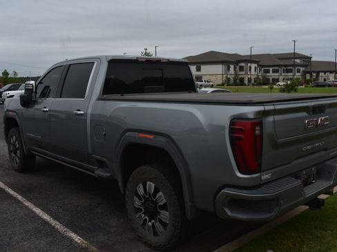 Used 2024 GMC Sierra 2500 Denali w/ Denali Reserve Package AWD/4WD image 7