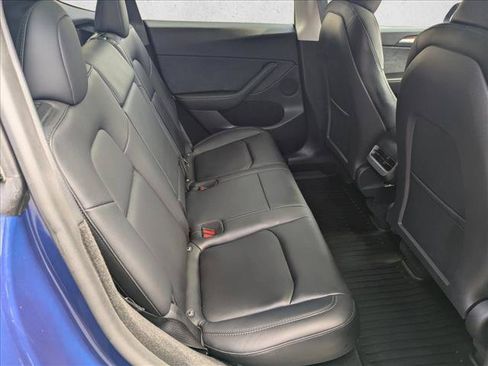 Used 2024 Tesla Model Y Long Range AWD/4WD image 19