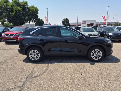 Used 2023 Ford Escape Active AWD/4WD image 2