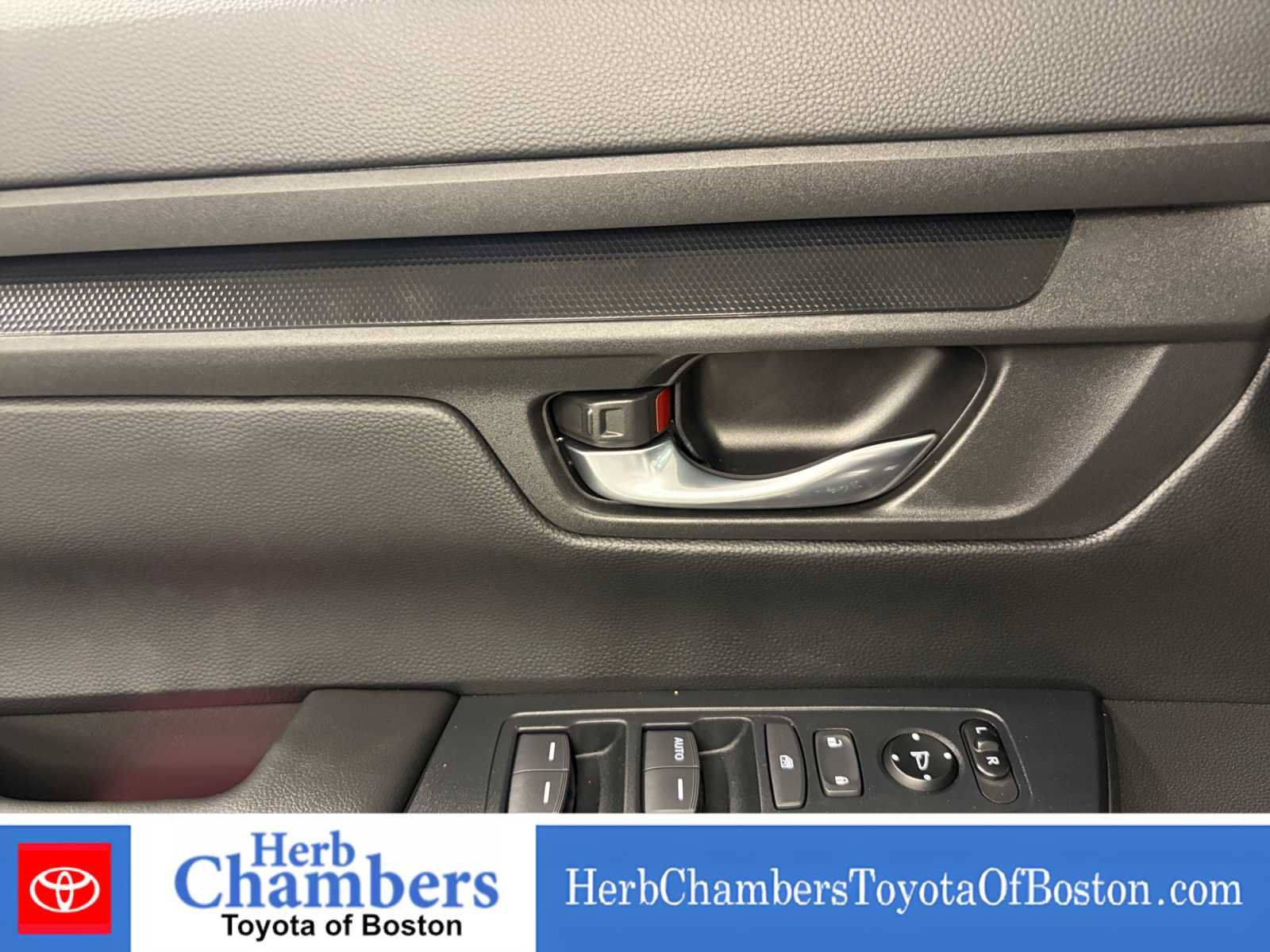 Used 2024 Honda CR-V LX image 16