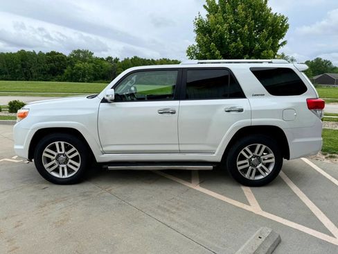 Used 2011 Toyota 4Runner Limited AWD/4WD image 5
