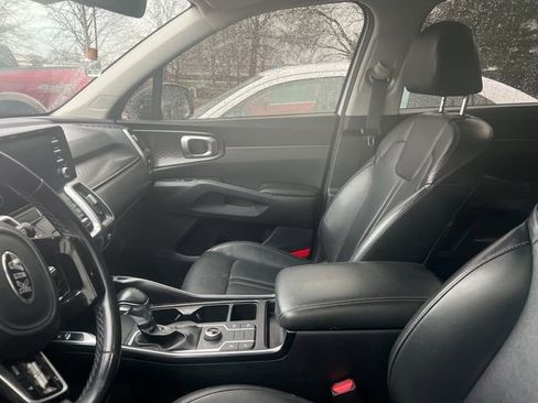Used 2021 Kia Sorento S w/ Panoramic Sunroof Package image 7