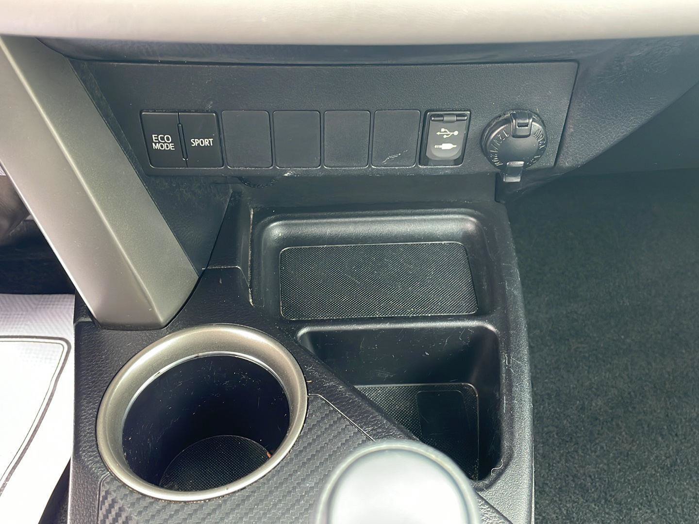Used 2014 Toyota RAV4 XLE FWD image 20