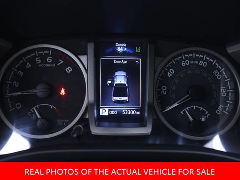 Used 2022 Toyota Tacoma SR5 AWD/4WD image 7