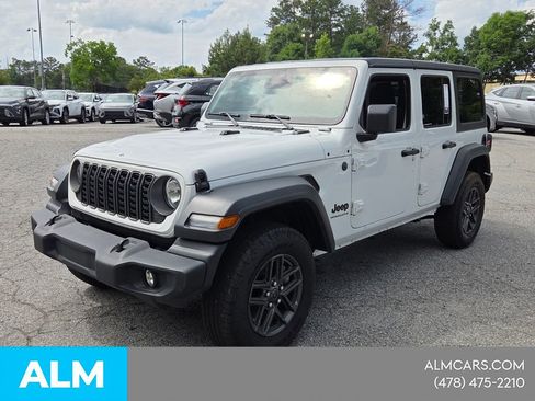 Used 2025 Jeep Wrangler Unlimited Sport AWD/4WD image 4