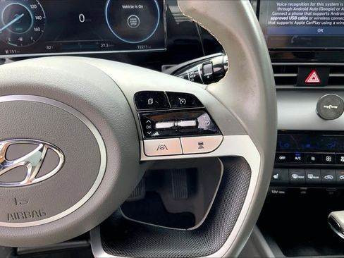 Used 2021 Hyundai Elantra SEL w/ Convenience Package FWD image 23