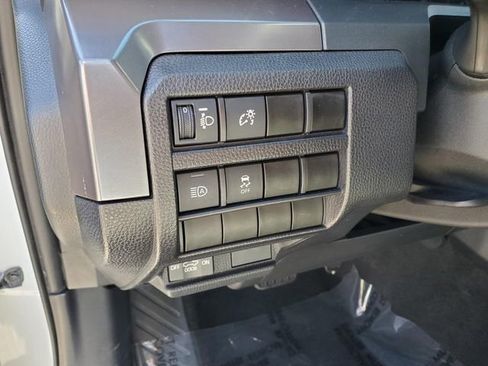 Used 2025 Toyota Tacoma TRD Off-Road AWD/4WD image 16