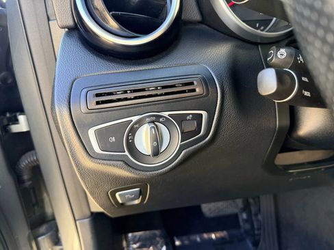 Used 2019 Mercedes-Benz GLC 350e 4MATIC image 28