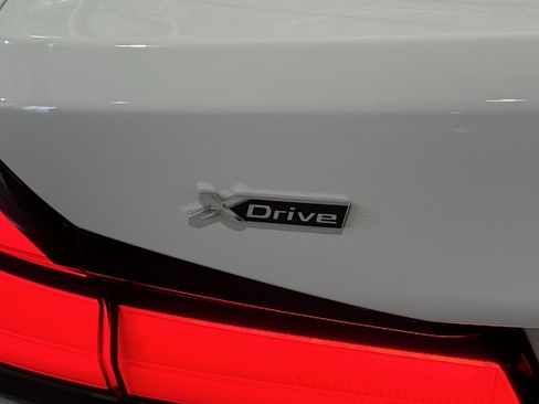 Used 2023 BMW 530e xDrive 530e xDrive w/ Premium Package image 22