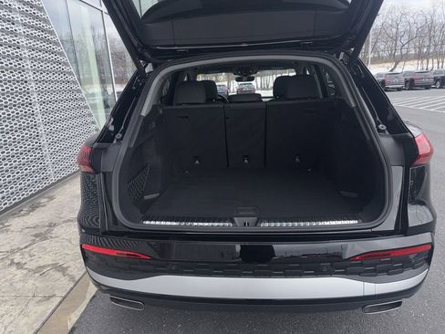 Used 2025 Audi Q5 2.0T Premium w/ Convenience Package image 18