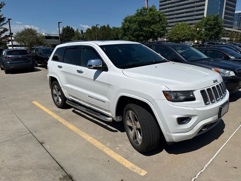 Used 2014 Jeep Grand Cherokee Overland w/ Advanced Technology Group AWD/4WD image 2