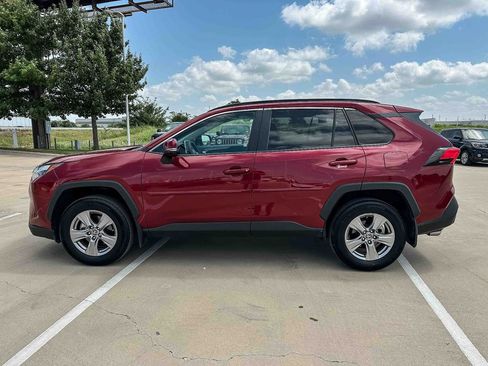 Used 2024 Toyota RAV4 XLE w/ Convenience Package FWD image 6