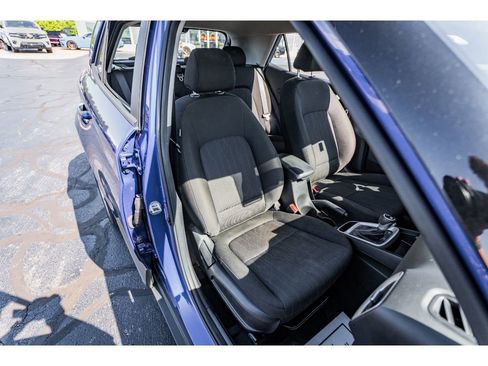 Used 2024 Hyundai Venue SE image 20