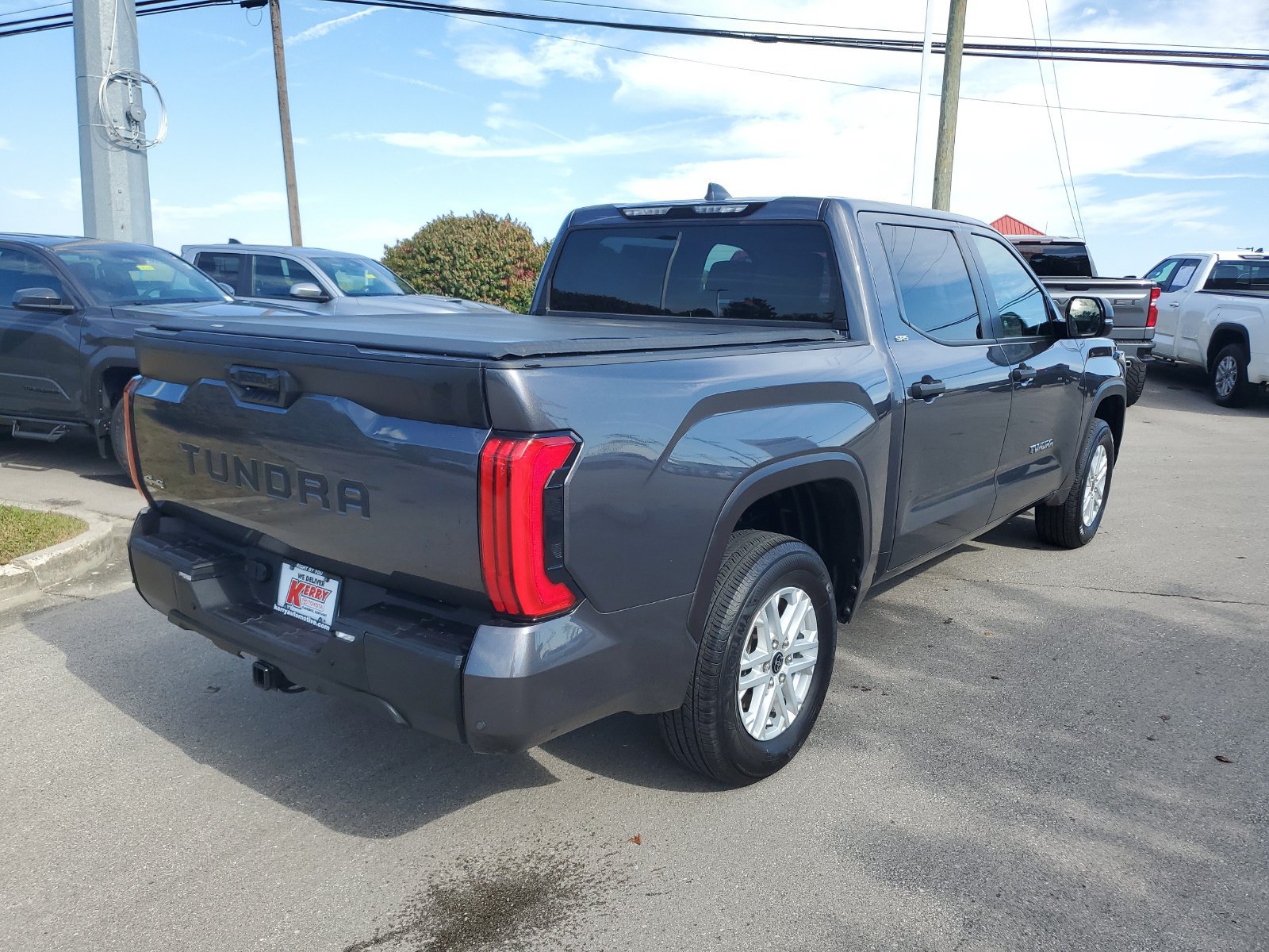 Used 2024 Toyota Tundra SR5 w/ SR5 Convenience Package AWD/4WD image 4