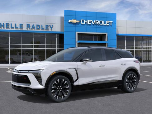 New 2025 Chevrolet Blazer EV RS image 2