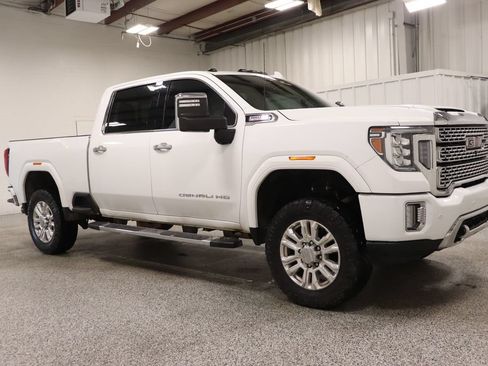 Used 2020 GMC Sierra 2500 Denali w/ Denali Ultimate Package AWD/4WD image 2