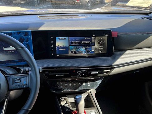 New 2025 Nissan Kicks SR image 13