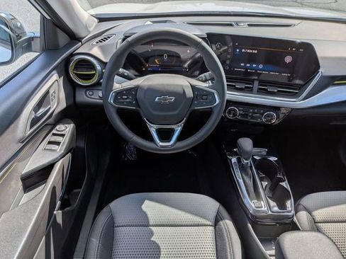 New 2026 Chevrolet Trax LT image 29