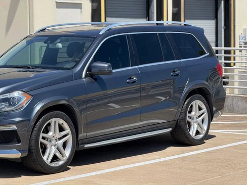 Used 2013 Mercedes-Benz GL 550 4MATIC image 4