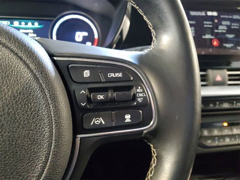 Certified 2022 Kia Niro EX w/ Cold Weather Package image 21