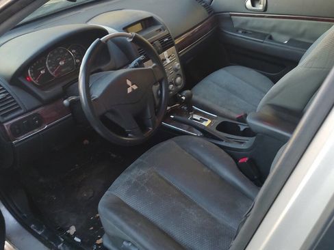 Used 2011 Mitsubishi Galant ES image 3