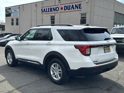 Used 2025 Ford Explorer Active image 5