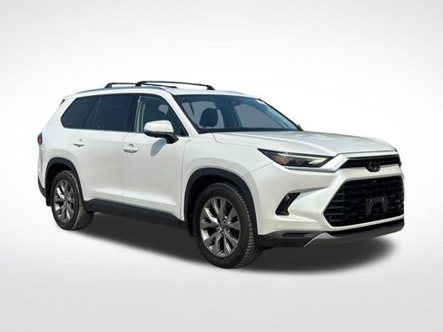 Used 2024 Toyota Grand Highlander AWD Hybrid image 9