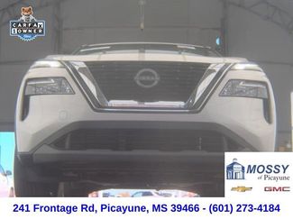 Used 2023 Nissan Rogue SV video 3